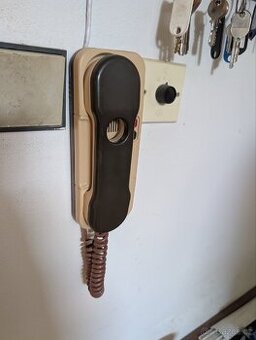 Domovní telefon Tesla (retro interkom)