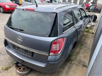 Opel Astra H dveře kapota barva Z155