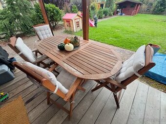 Venkovní set z teaku značky Hecht