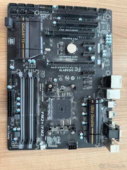 GIGABYTE F2A88X-D3H