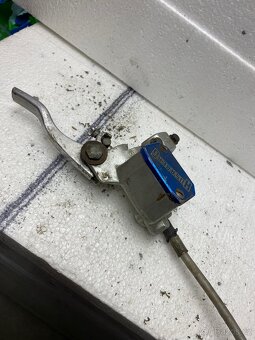 Přední enduro brzda Brembo