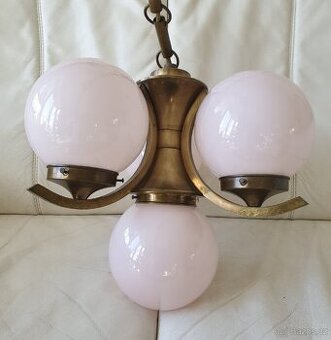 Starožitný lustr art deco mosaz řetěz růžové koule
