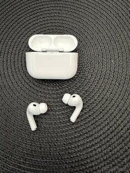 Apple AirPods Pro (3. generace) – měsíc staré, TOP stav