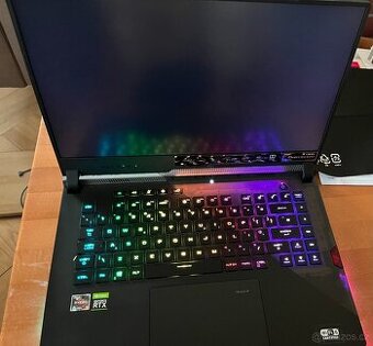 Herní notebook ASUS ROG STRIX SCAR 15 G533QS