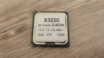Intel Xeon X3220 - LGA 775