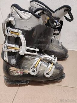 Lyžáky dětské Nordica 23,5   275 mm