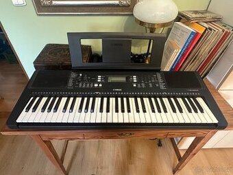 Yamaha PSR-E363 – téměř nové klávesy