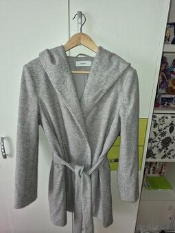 Šedý kabátek zn.Reserved