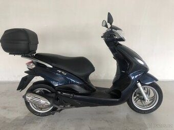 Piaggio Fly 125