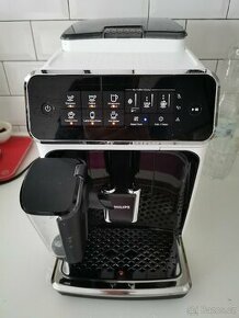 Philips EP3243/50 LatteGo plně automatický kávovar