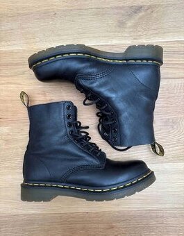 Dr. Martens Pascal 1460 vel.39