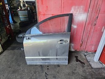 Opel antara dveře řidiče