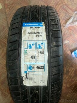 205/45R17 88W Sumitomo