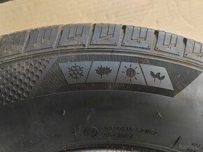 Pneu s ráfky 205/75R16c