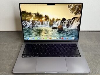 MacBook Pro 14'' 2021 / M1 Pro / 16GB / 512GB SSD / Space
