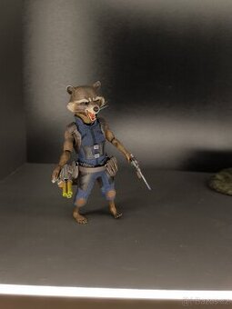 Hot toys