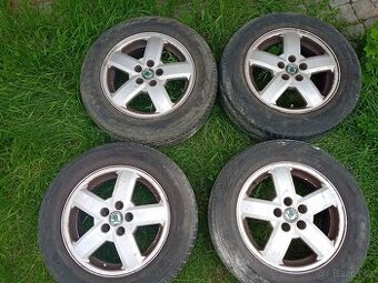 Alu kola + pneumatiky 15" Škoda Octavia 1