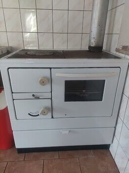 Sporák na tuhá paliva