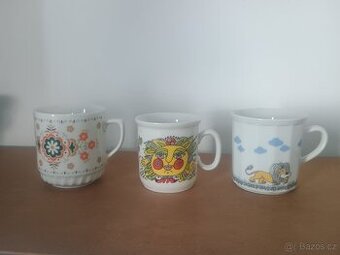 stare hrníčky Czechoslovakia