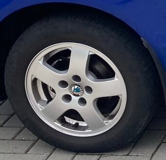 Škoda litá kola s pneu