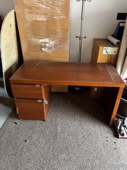 DŘEVĚNÝ KANCELÁŘSKÝ STŮL 140x65x72cm