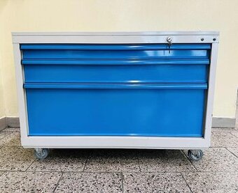 Dílenská skříňka