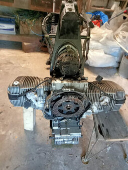 Celý motor na BMW 1100 GS