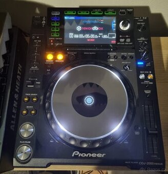 PLAYER Pioneer CDJ -2000 NEXUS + decksaver.