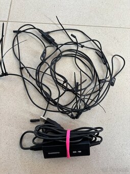 Shimano Di2 díly: BCR2 nabíječka, WU111, RS910, kabely SD50