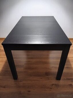 Jídelní stůl rozkládací