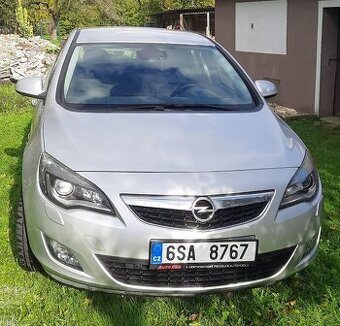 Prodám Opel Astra J
