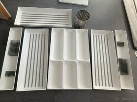 Ikea rozdělovače do kuchyňské linky
