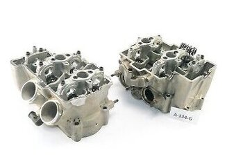 Tuono V4 1100 hlavy motoru