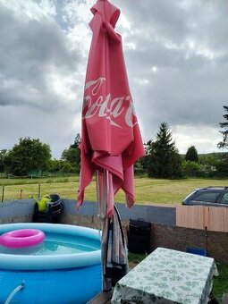 Prodám hospodský slunečník značky Coca Cola