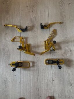 Stupacky,packy a zadni napinaky na Suzuki Gsxr 1000 05-06