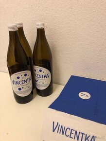 Prodám prázdné láhve od Vincentky