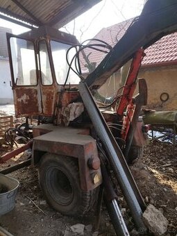 Nakladač UNHZ 750