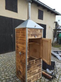 Nová udírna s topeništěm