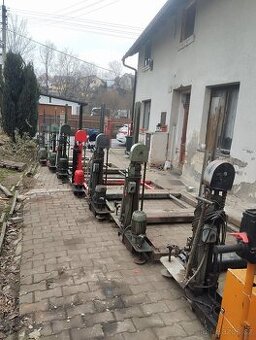 Nůžkový zvedák mobilní do 2t DDR po servisu