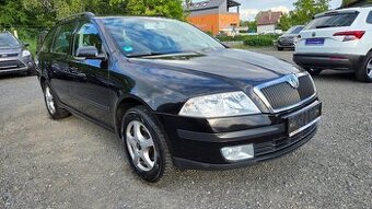 ŠKODA OCTAVIA COMBI 1.6i TEAM EDITION 1MAJITEL