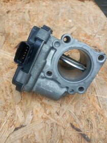Škrtící klapka 28275019 motor 1.6 hdi e-hdi tdci