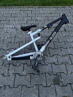 Slopestyle ram rose the jester L - 1