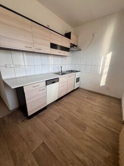 Pronájem bytu 2+1 s lodžií, ul. Sokolovská,Ostrava-Poruba