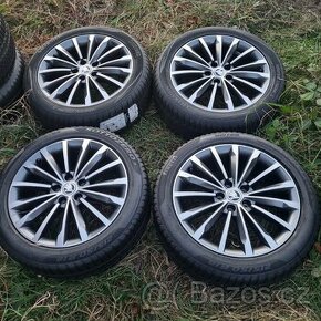 Karoq sada R18 Trinity antracit