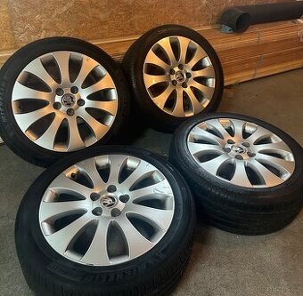 ALU Kola ŠKODA 5x112 R17 VENUS Letní Pneu 225/45/17