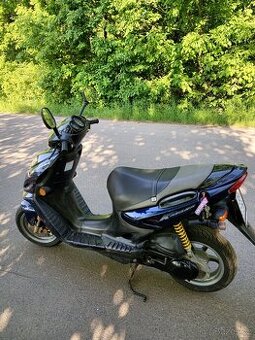 Skútr 50ccm Suzuki