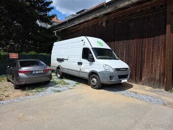 Dodávka na stříkanou izolaci PUR-graco E30 reactor