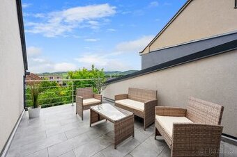 LUXUSNÍ ateliér Čebín 2kk 78m2 vč. 2x terasa, parking