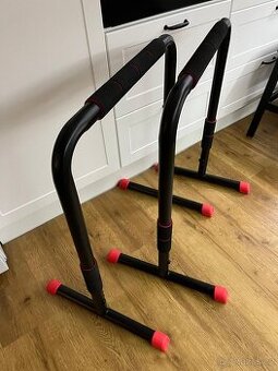 Kettlebell 8KG + 2x1kg činky + bradla - 1