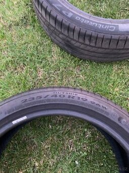 235/40r19 96w